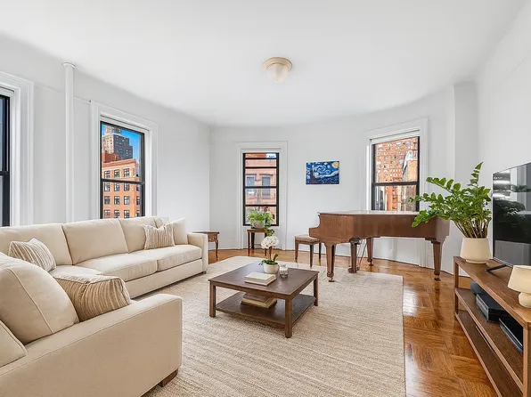 418 Central Park West image 1 of 9