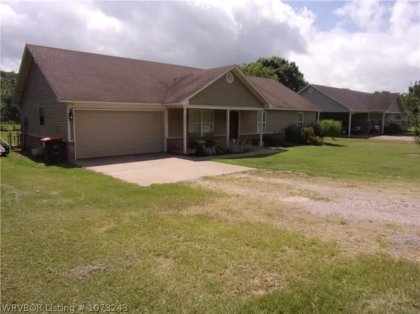 1006 N 2nd St, Ozark, AR 72949