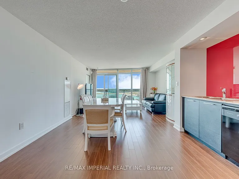 25 Capreol Ct #2510 — Photo 8
