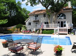 914 Progressive Ln, Madison, WI 53716