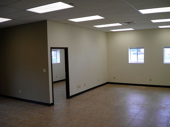 2nd image of 1135 Bluff Dr