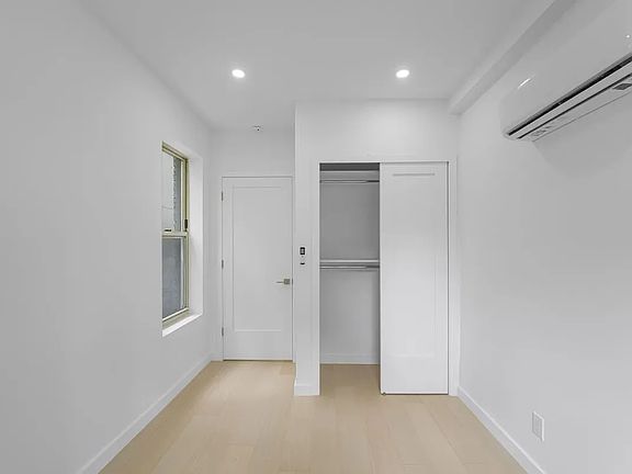 5th image of 246 E 53rd St #5A