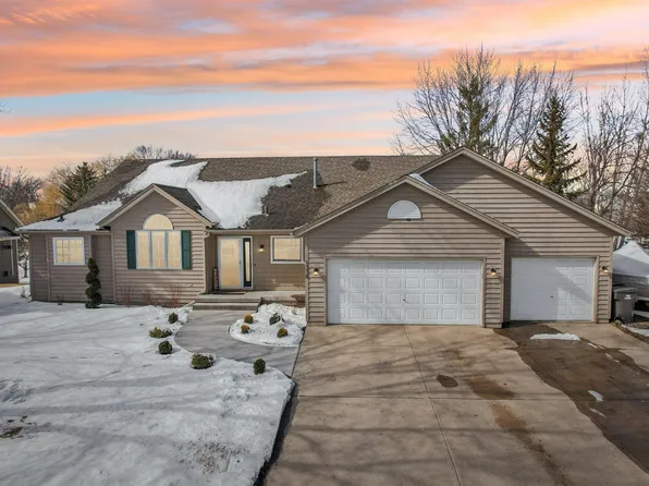 1338 Dunsmore Dr, Waconia, MN 55387