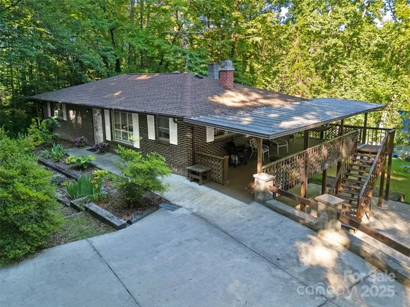 176 Lake Sega Rd, Brevard, NC 28712