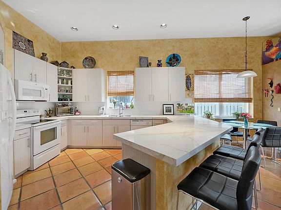 5th image of 6098 Las Colinas Cir