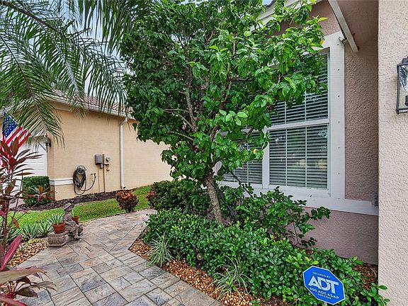 2nd image of 15906 COBBLE MILL DRIVE