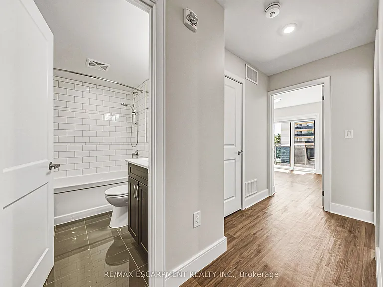 2061 Prospect St #214 — Photo 15