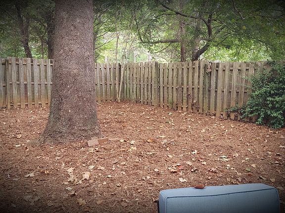 4th image of 585 Bonanza Dr