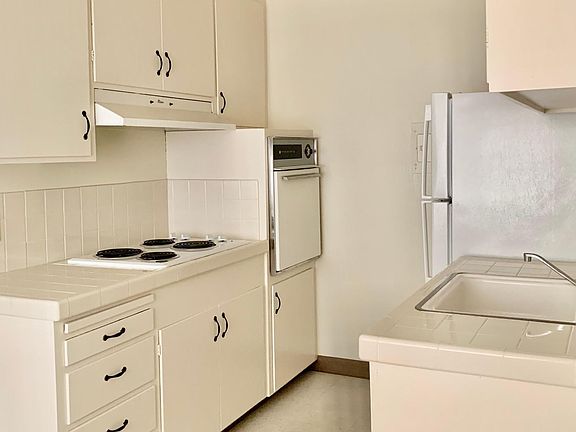 3rd image of 1007 Willow St #124