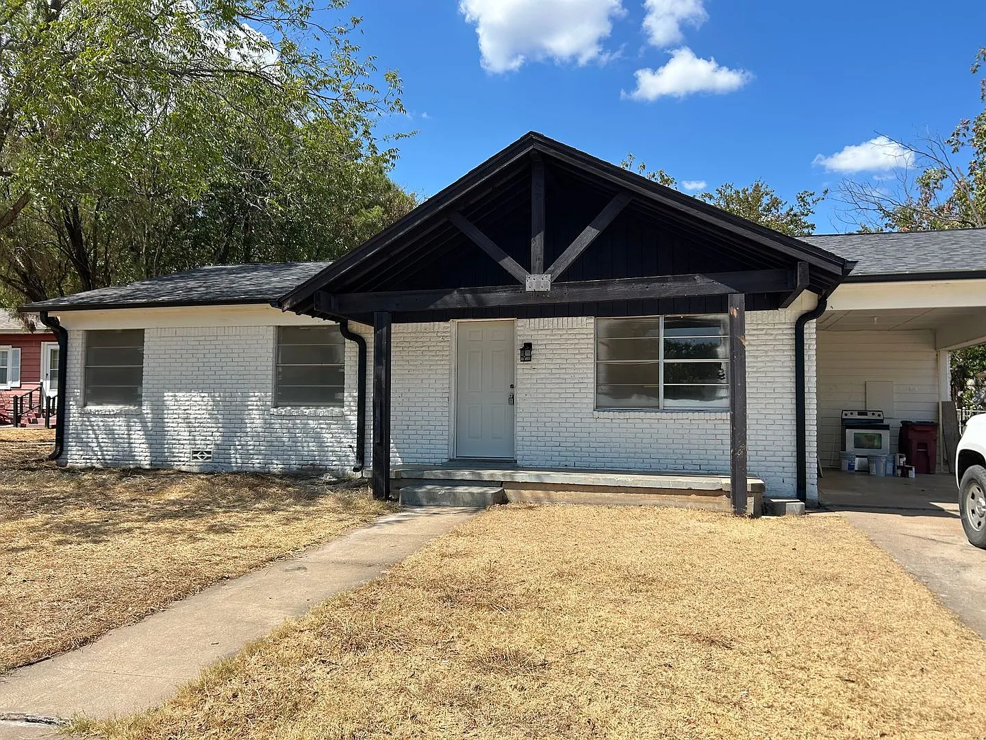 Coming Soon! 2 Bedroom 1 Bath Freshly Remodeled Home Located In Mineral Wells! — Photo 1