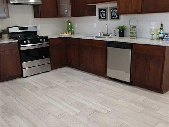 2nd image of 3425 Dana Grey Dr #H