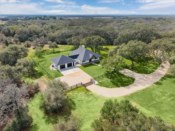 1109 County Road 157, Columbus, TX 78934