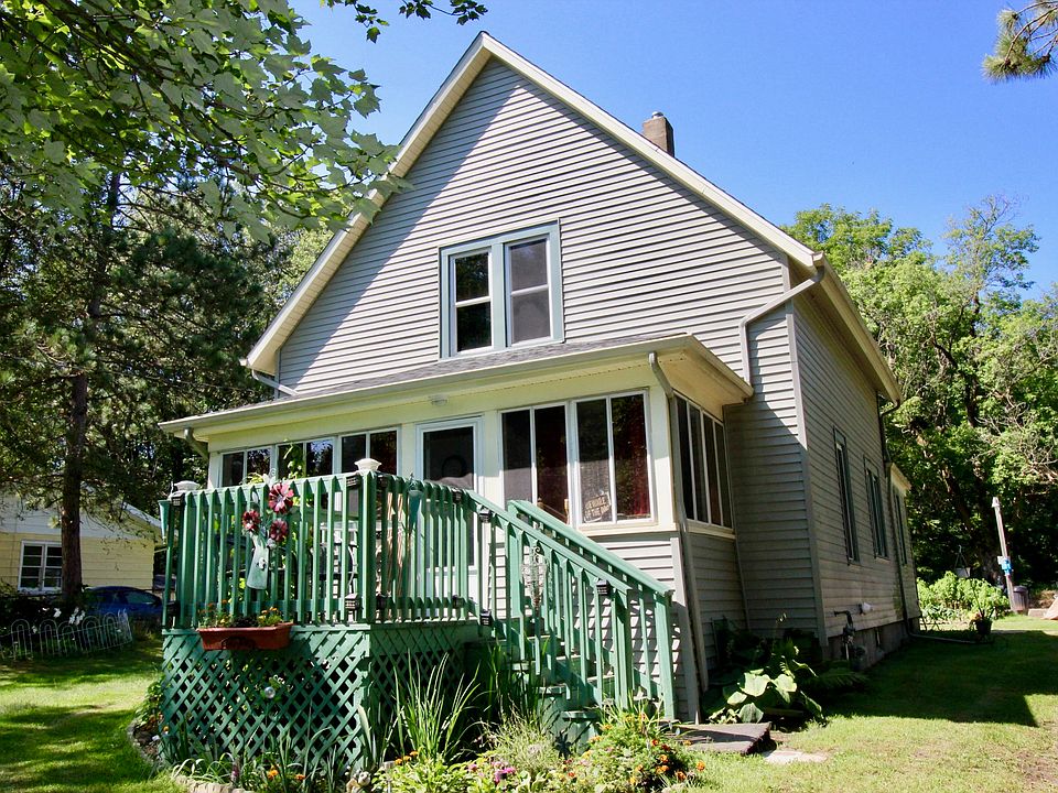 1st image of 691 Washington Ave N