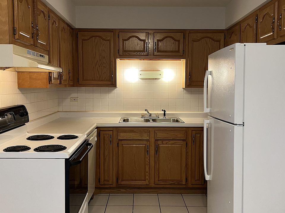 1st image of 4329 W Park Lane Dr #3B