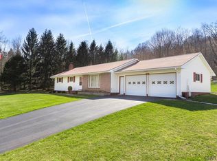 159 Pikeview Dr, Hollsopple, PA 15935