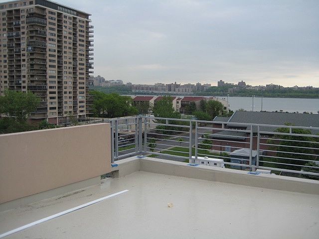 2nd image of 1164 River Rd