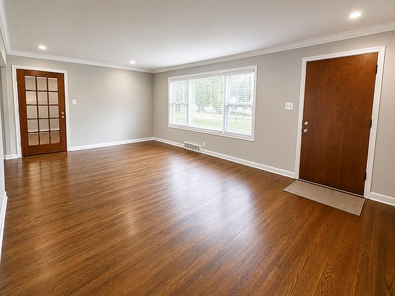 3rd image of 1033 Bakewell Dr