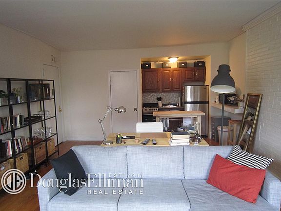 3rd image of 27 Grace Ct APT 10