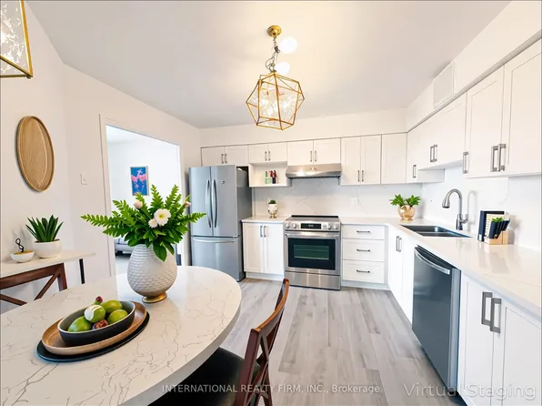 75 Graydon Hall Dr #Penthouse 03, Toronto, ON M3A 3M5