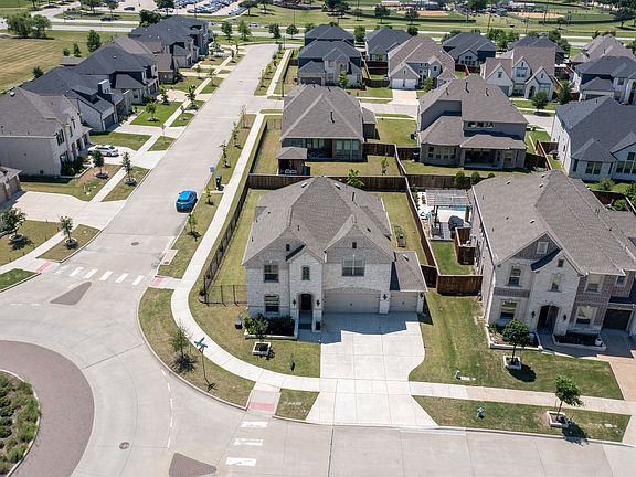 4th image of 7597 Sanctuary Dr