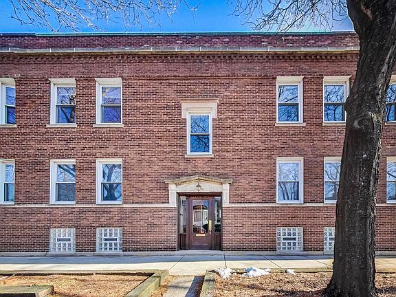 2nd image of 5217 N Winchester Ave #1S