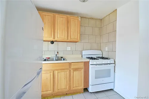 155 Chambers St Photo 1