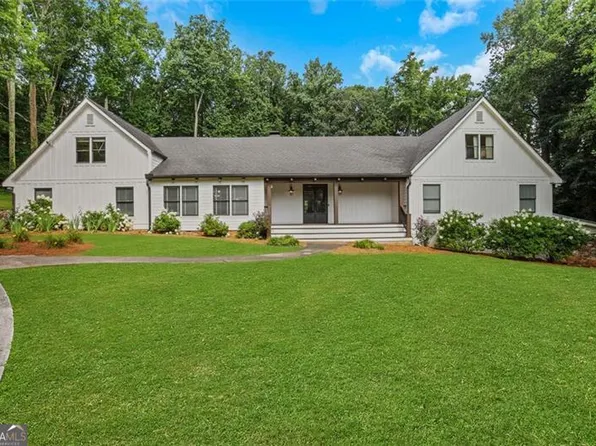 2244 Gunstock Dr, Stone Mountain, GA 30087