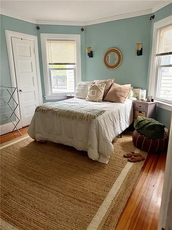 2 bed, 1.0 bath, 1186 sqft, $2,600 — Photo 1