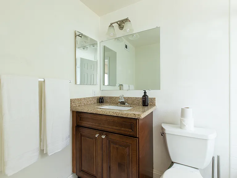 1612 Chalcedony St — Photo 16