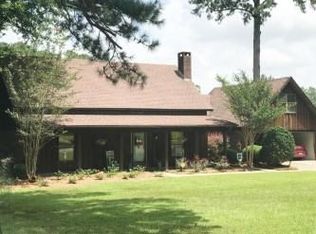 12 Cedarbrook Ln, Laurel, MS 39443