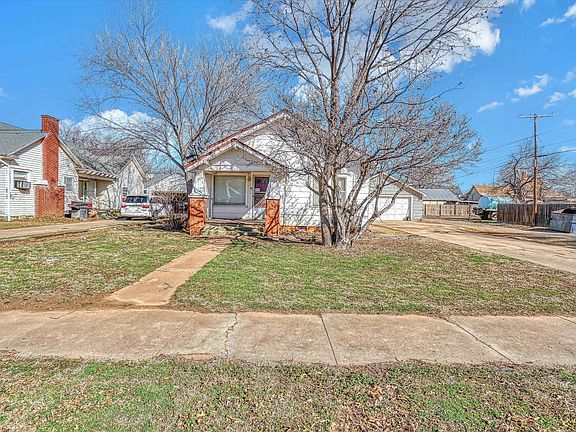 2nd image of 323 W Iris Ave