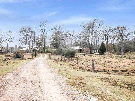 2nd image of 1950 County Road 1520