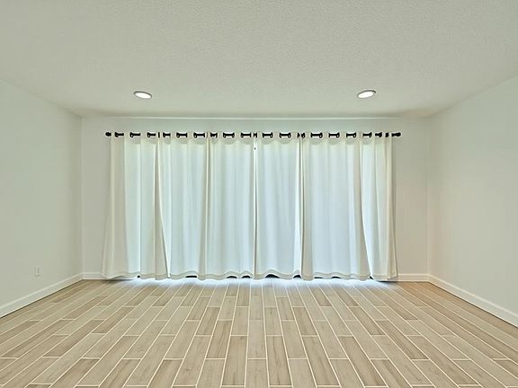 4th image of 12900 Walden Rd APT 601F