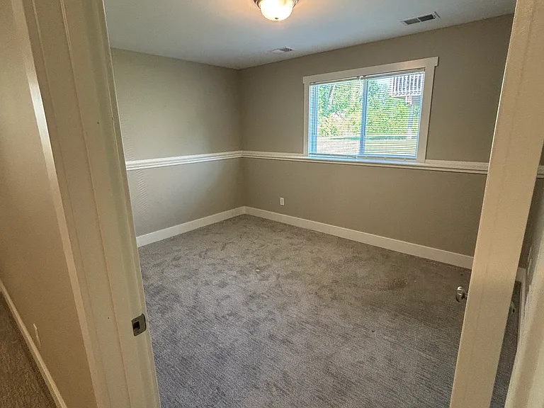 137 Clark St #137 — Photo 6