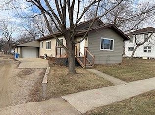 215 N Union Ave, Madison, SD 57042