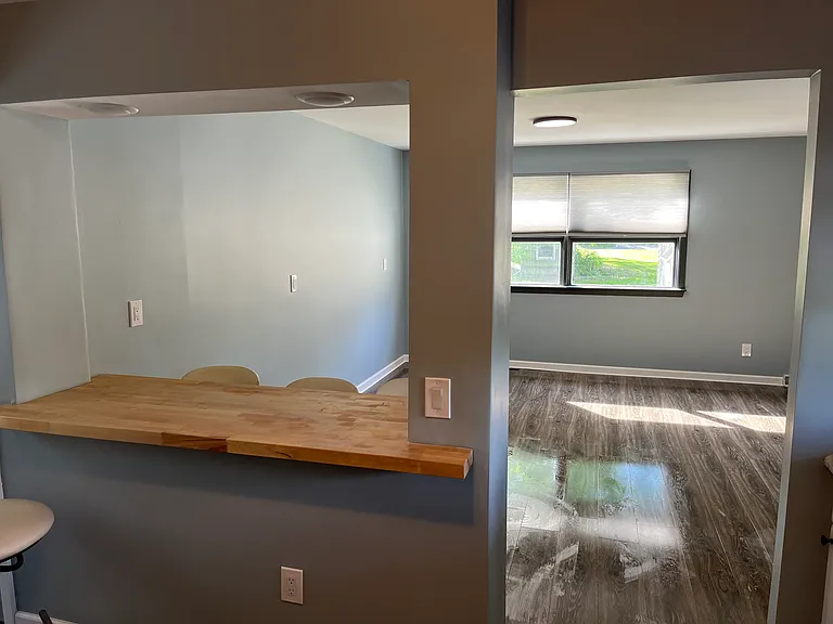 4 Meadow St #2 — Photo 3