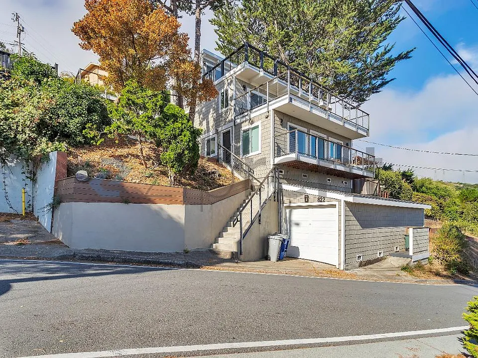 822 Humboldt Rd