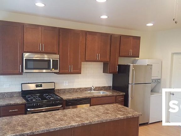 2nd image of 4867 N Washtenaw Ave #2F