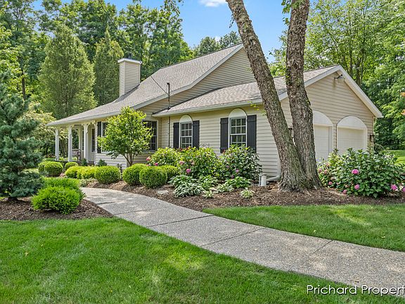 3rd image of 3911 McNaughton Hills Dr