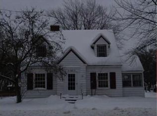 1086 Oakgrove St, Muskegon, MI 49442