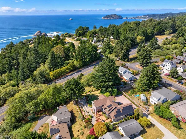 414 Highland Ave, Trinidad, CA 95570