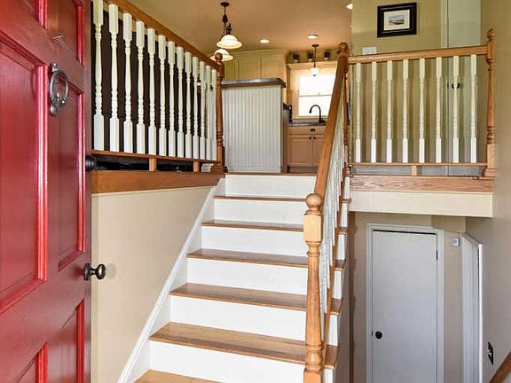 4th image of 11994 Bluegrass Ct