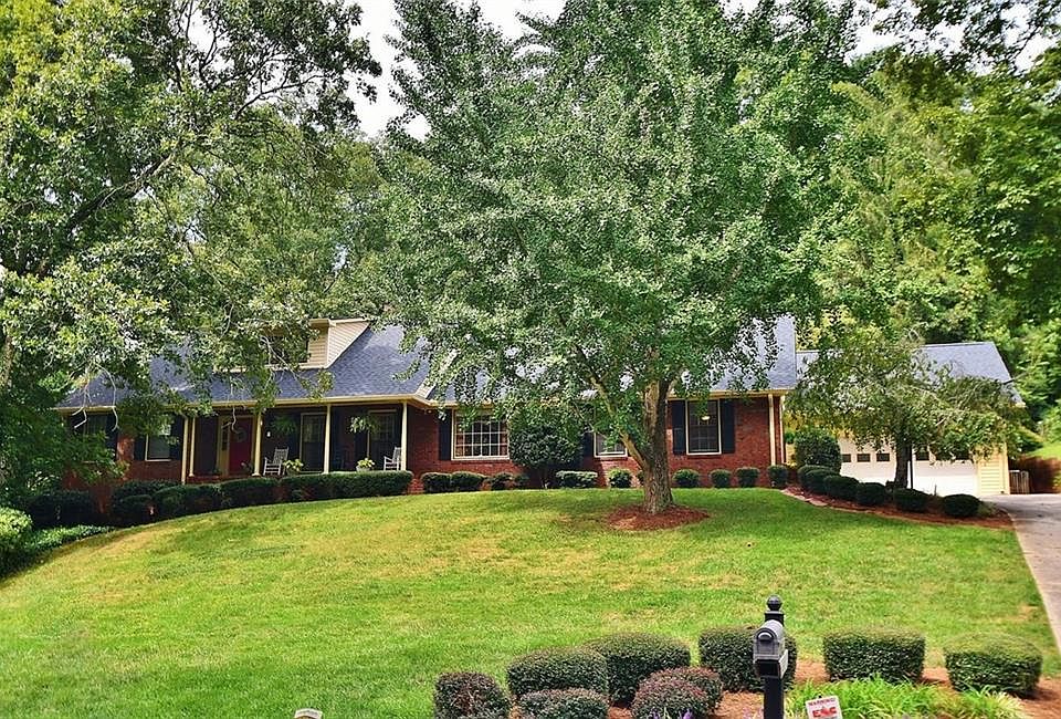 1st image of 1434 Burns Dr NE