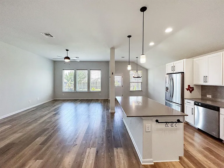 558 Bridgestone Way — Photo 16