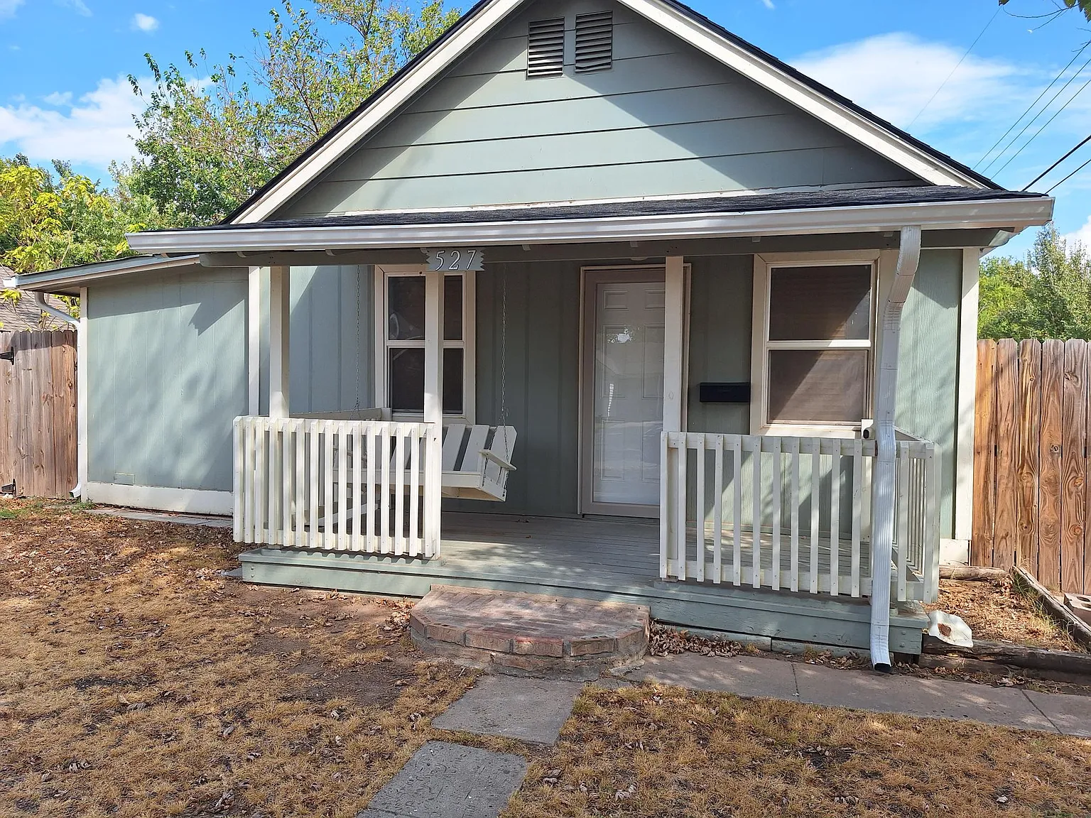 527 North Lahoma Avenue - 1 — Photo 1