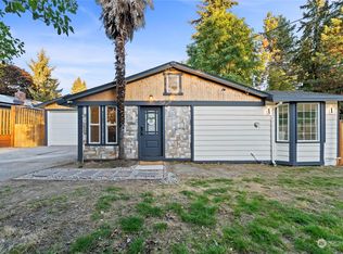 18408 Occidental Ave S, Burien, WA