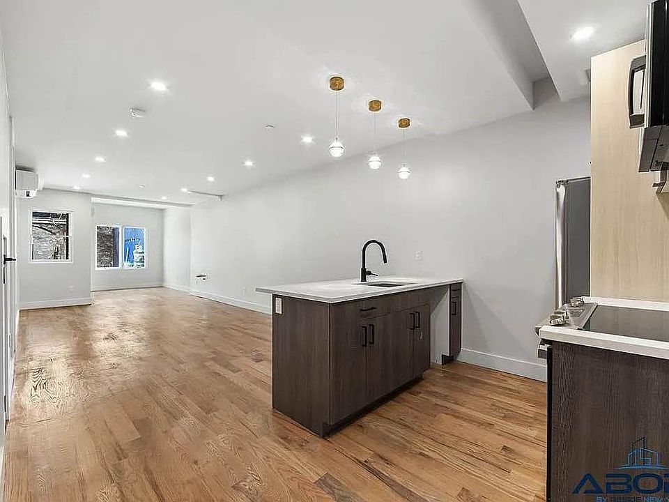 1st image of 242 Montrose Ave #1A