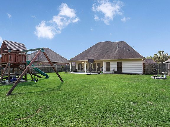 2nd image of 39068 Balmoral Dr