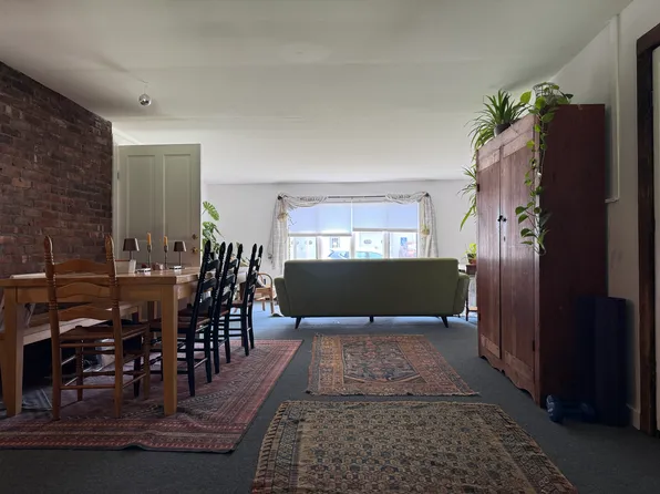 230 Church St APT 2, Hyde Park, VT 05655