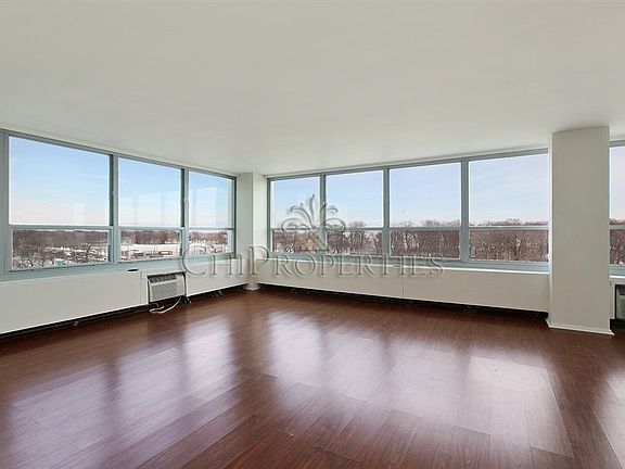 4th image of 3550 N Lake Shore Dr APT 616
